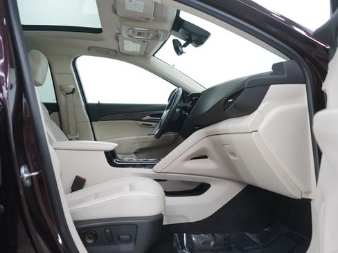 Used 2021 Buick Envision Avenir w/ Technology Package II AWD/4WD image 11