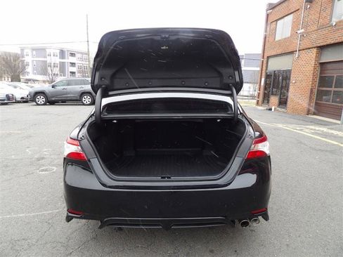 Used 2020 Toyota Camry SE image 15