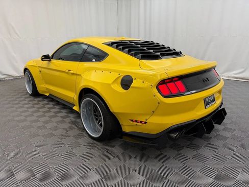 Used 2018 Ford Mustang GT Premium w/ GT Performance Package RWD image 7