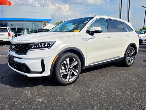 Used 2022 Kia Sorento EX w/ Panoramic Sunroof Package AWD/4WD image 2