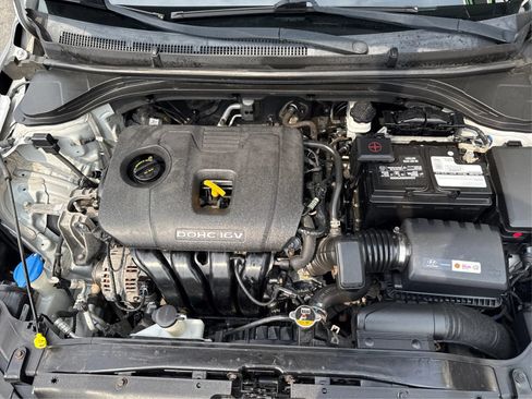 Used 2018 Hyundai Elantra Value Edition FWD image 11