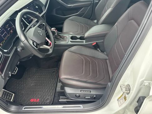 Used 2023 Volkswagen Jetta GLI Autobahn FWD image 5