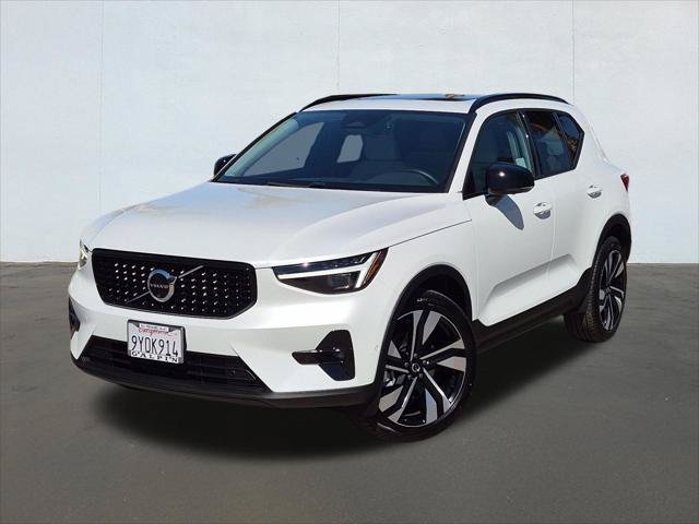 Used 2026 Volvo XC40 B5 Ultra w/ Climate Package AWD/4WD image 1