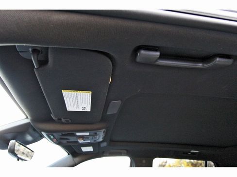 Used 2023 Cadillac Escalade Premium Luxury image 25