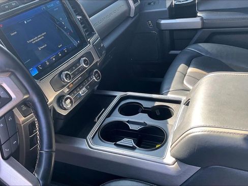 Used 2022 Ford F250 Platinum image 19