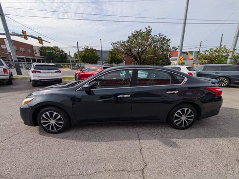 Used 2017 Nissan Altima 2.5 S w/ Power Driver Seat Package FWD image 9