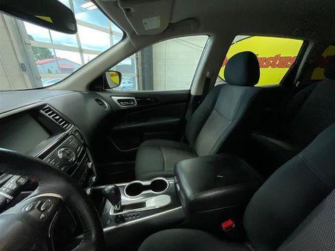 Used 2020 Nissan Pathfinder SV FWD image 11