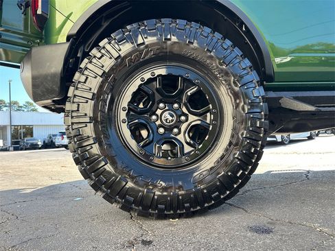 Used 2023 Ford Bronco Wildtrak image 18