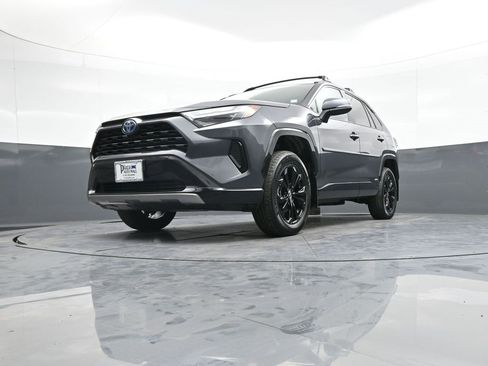 Certified 2024 Toyota RAV4 SE image 27