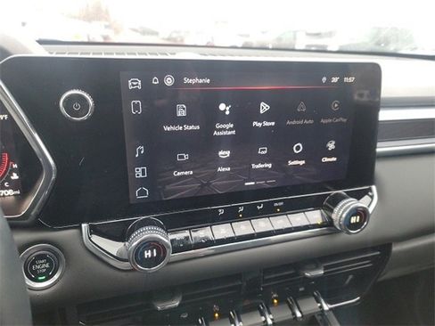 Used 2024 GMC Canyon Elevation w/ Convenience Package image 10