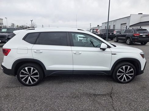 Used 2022 Volkswagen Taos SE w/ IQ.Drive SE Package image 28