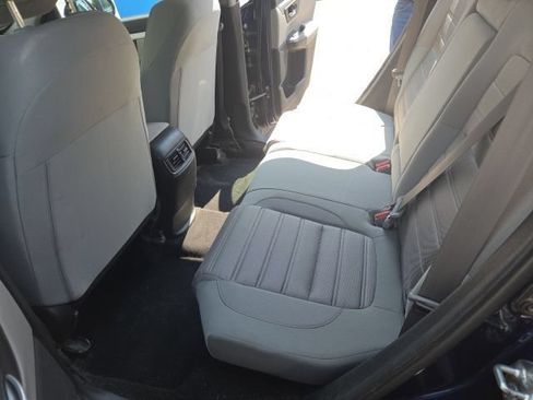 Used 2018 Honda CR-V LX image 6