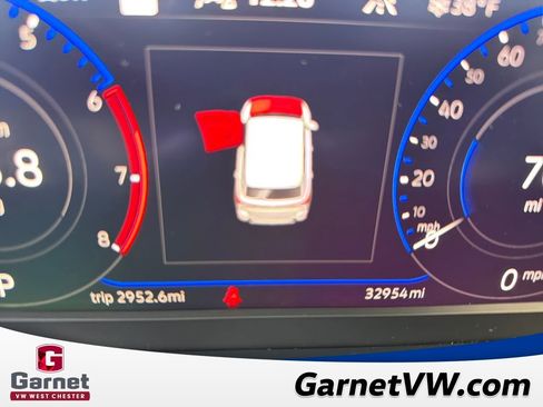 Certified 2024 Volkswagen Taos SEL image 17