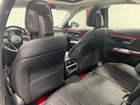 Used 2025 Mercedes-Benz E 350 4MATIC Sedan image 26
