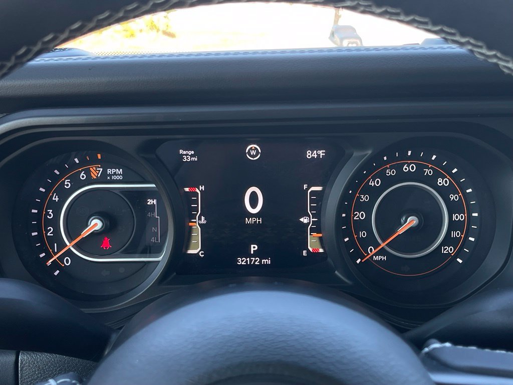 Used 2025 Jeep Gladiator Mojave w/ Convenience Group AWD/4WD image 26