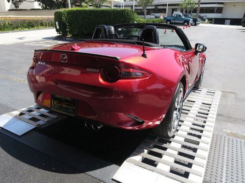Used 2022 MAZDA MX-5 Miata Grand Touring w/ Weather Package image 44