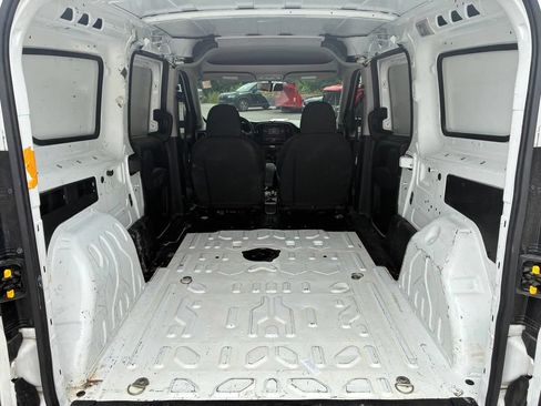 Used 2018 RAM ProMaster City Tradesman FWD image 11