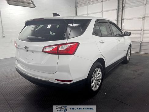 Used 2018 Chevrolet Equinox LS FWD image 7
