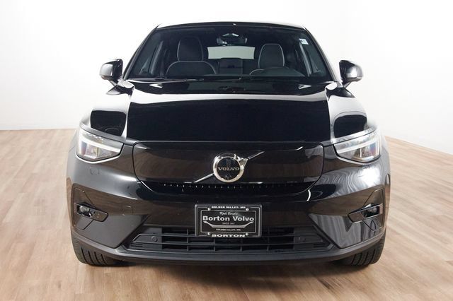 Certified 2023 Volvo C40 P8 Recharge Plus w/ Climate Package AWD/4WD image 2