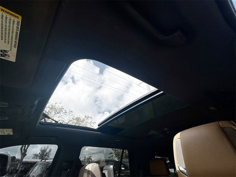 Used 2022 Cadillac Escalade Sport w/ Touring Package image 22