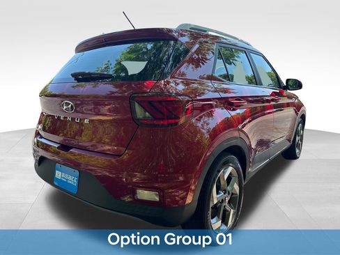 Used 2025 Hyundai Venue SEL FWD image 8