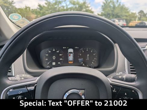 Used 2020 Volvo XC90 T5 Momentum w/ Protection Package FWD image 32