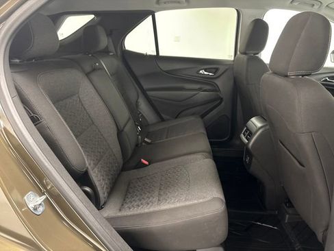 Used 2023 Chevrolet Equinox LT image 17