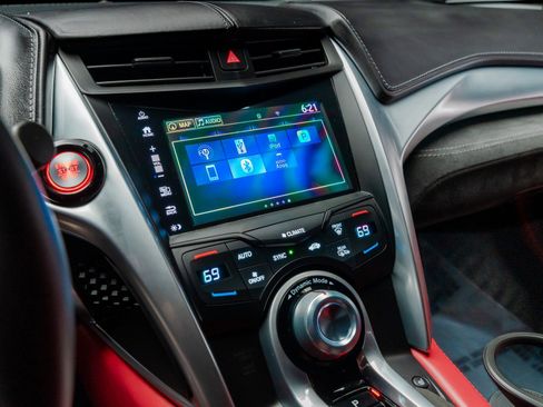 Used 2017 Acura NSX image 42