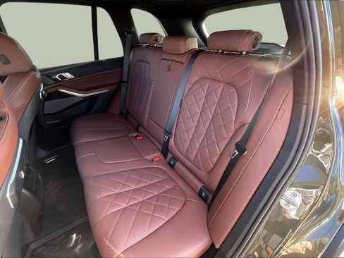 Used 2025 BMW X5 xDrive50e image 22