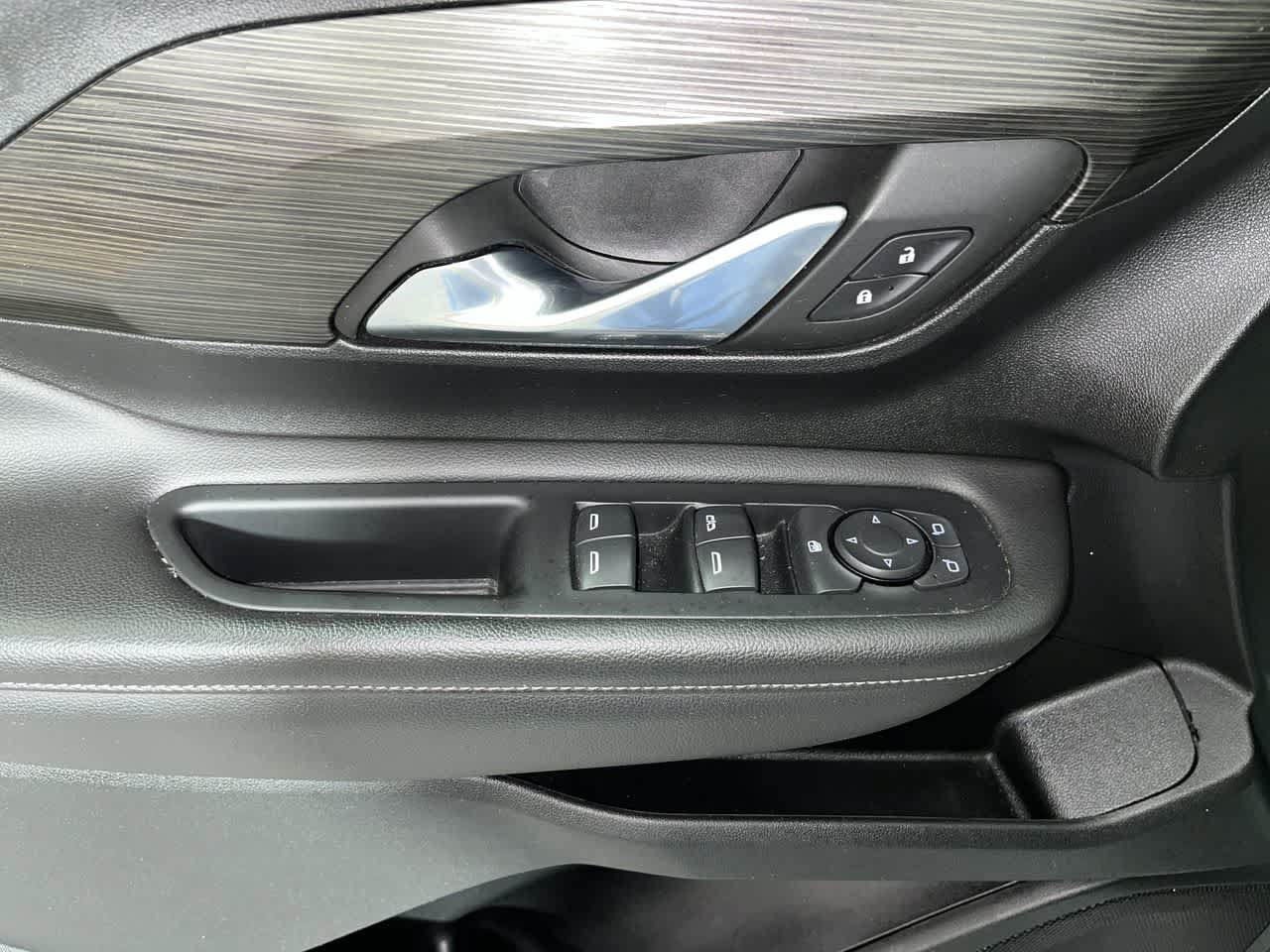 Used 2022 GMC Terrain SLE FWD image 13