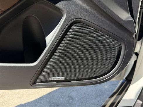 Certified 2022 Subaru Outback Touring w/ Popular Package #2 image 17