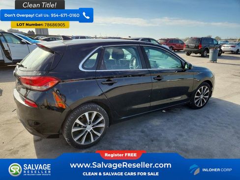 Used 2019 Hyundai Elantra GT image 4