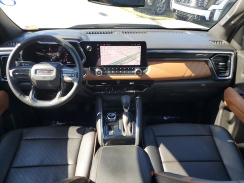 Used 2023 GMC Canyon AT4 w/ AT4 Premium Package image 18