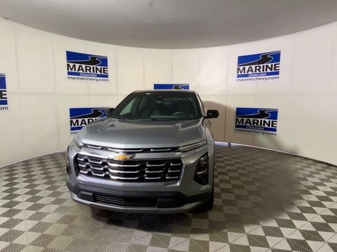 Used 2026 Chevrolet Equinox LT w/ Convenience Package II FWD image 5