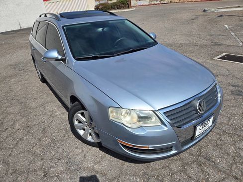 Used 2007 Volkswagen Passat 2.0T FWD image 4