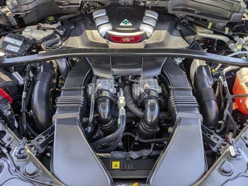 Used 2020 Alfa Romeo Stelvio Quadrifoglio image 23