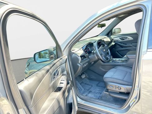 Used 2023 Chevrolet Traverse LT FWD image 10