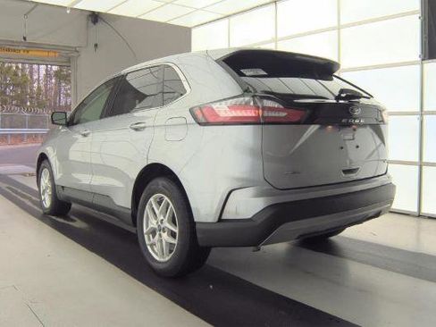 Used 2022 Ford Edge SEL AWD/4WD image 2