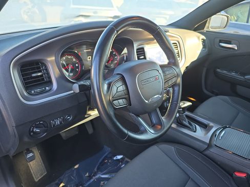 Used 2022 Dodge Charger SXT w/ Blacktop Package image 15