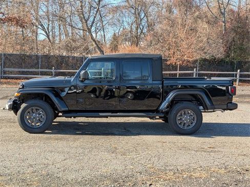 New 2026 Jeep Gladiator Sport image 5