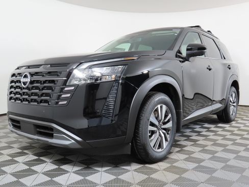 New 2026 Nissan Pathfinder SL AWD/4WD image 14