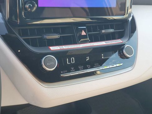 New 2026 Toyota Corolla SE image 18