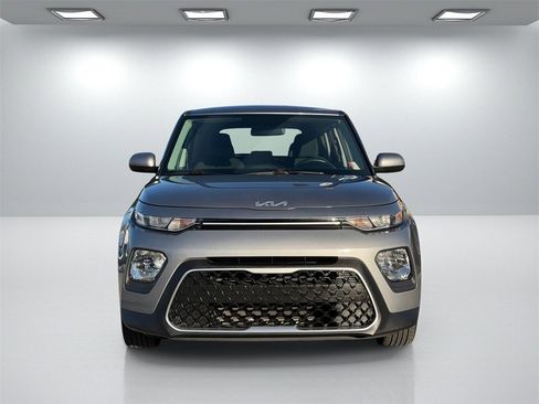 Used 2022 Kia Soul LX image 9