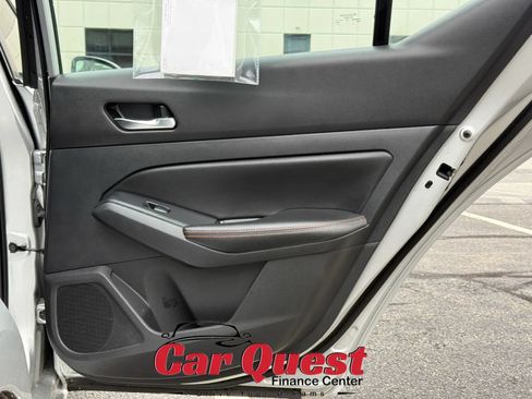 Used 2019 Nissan Altima 2.5 SR FWD image 15