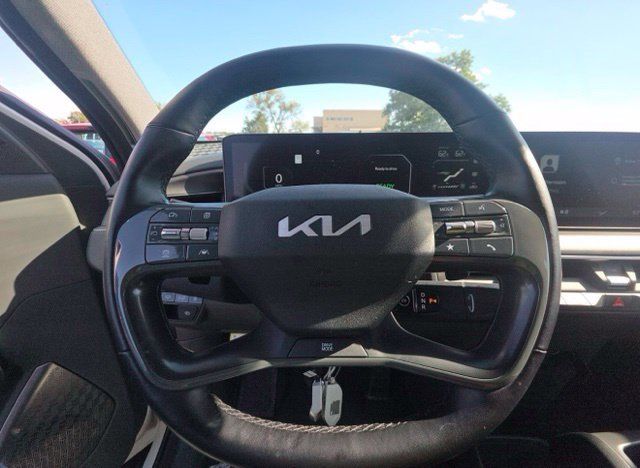 Certified 2024 Kia EV9 Light Long Range RWD image 10