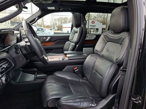 Used 2019 Lincoln Navigator L Reserve image 14