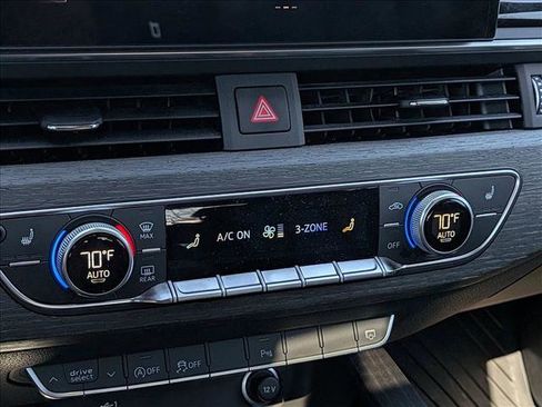 Used 2023 Audi A4 2.0T Premium w/ Convenience Package image 12