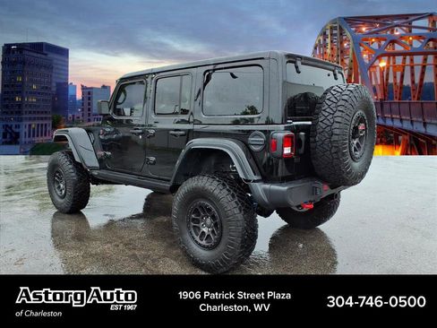 Used 2021 Jeep Wrangler Unlimited Rubicon w/ Xtreme Recon 35" Tire Package AWD/4WD image 5
