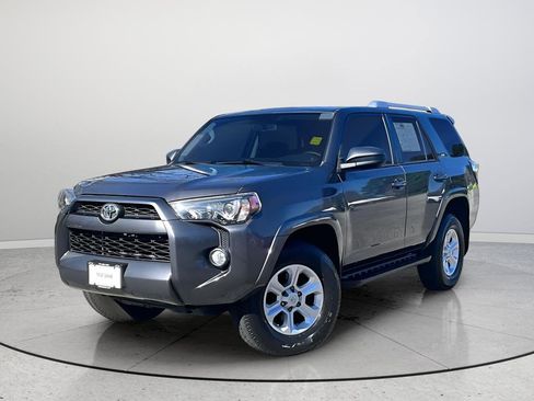 Used 2018 Toyota 4Runner SR5 image 6