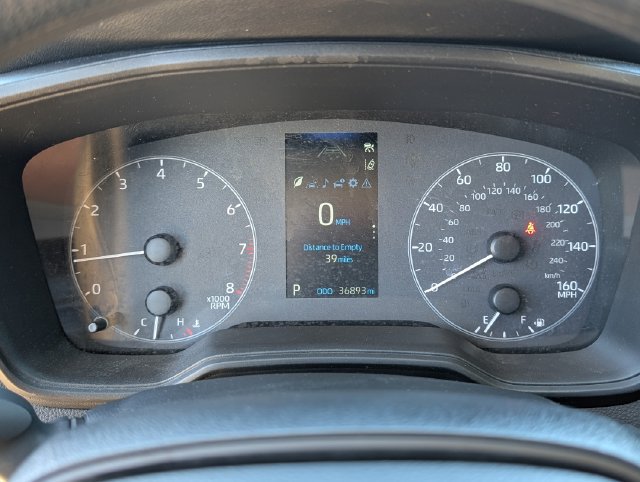 Used 2025 Toyota Corolla LE FWD image 17